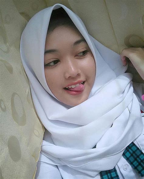 cewek jilbab ngentot|Bokep Jilbab 